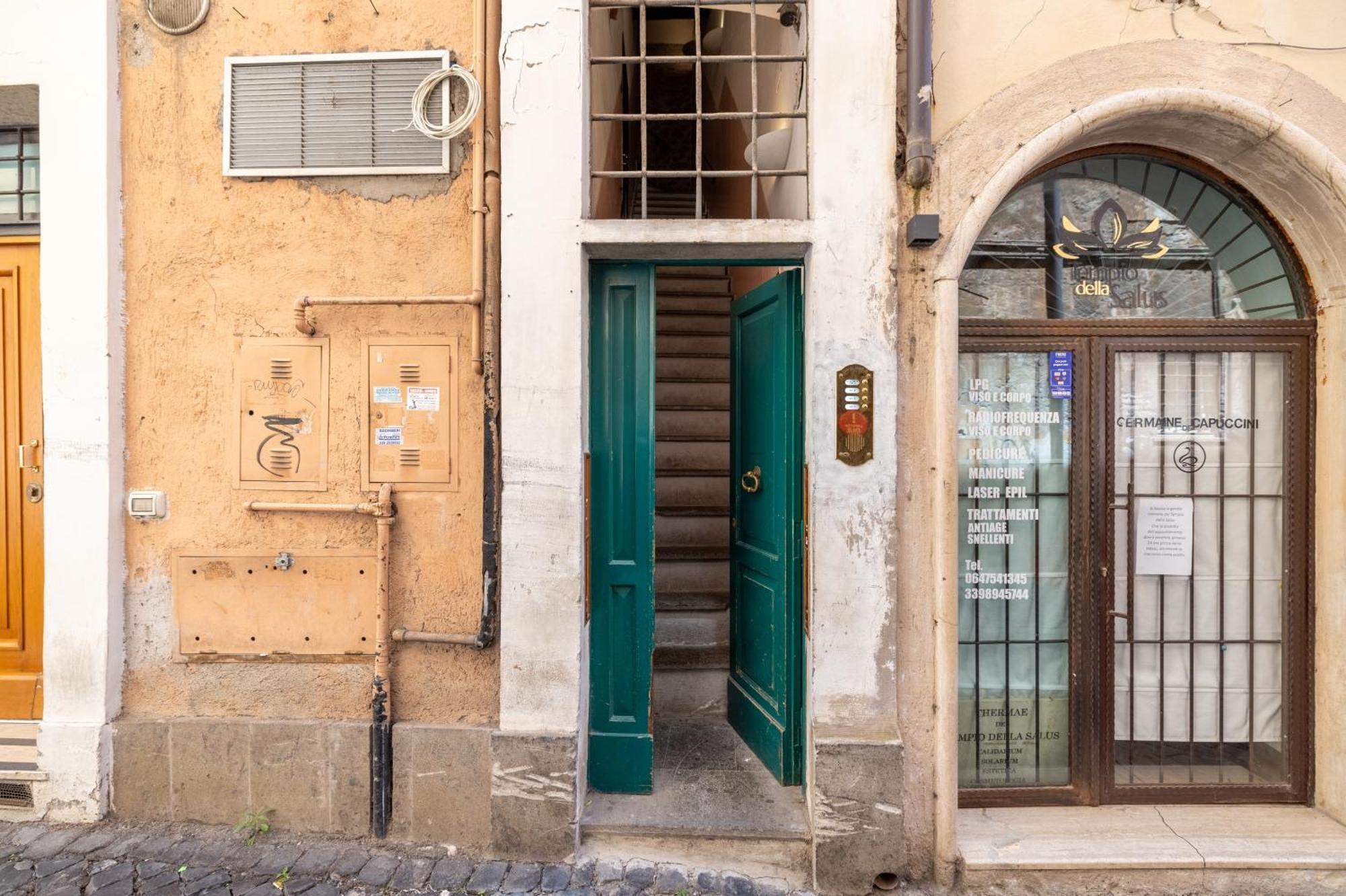 Suite Trevi - Charming Loft Near Trevi Fountain روما المظهر الخارجي الصورة